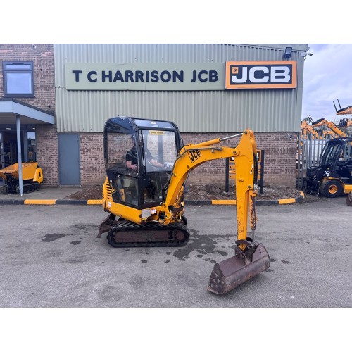 2005 JCB 8015