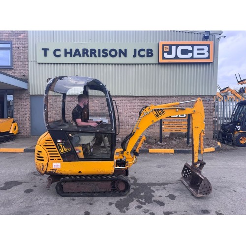 2005 JCB 8015