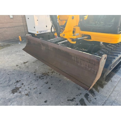 2012 JCB 8085
