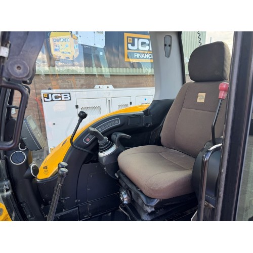 2012 JCB 8085