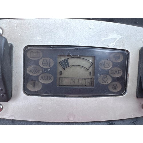 2005 JCB 8016