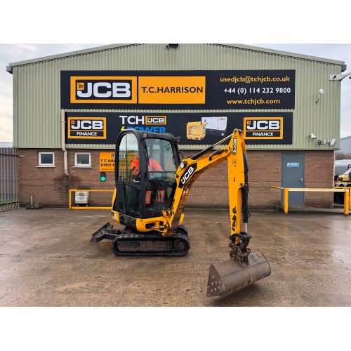 2013 JCB 8014