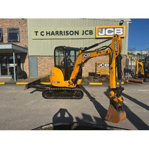 2016 JCB 8025
