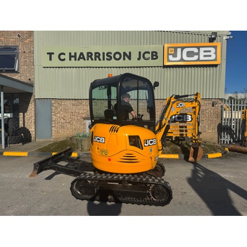 2016 JCB 8025