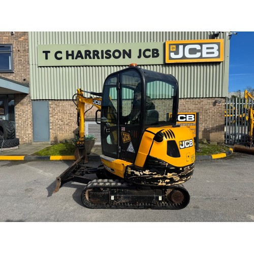2017 JCB 8026