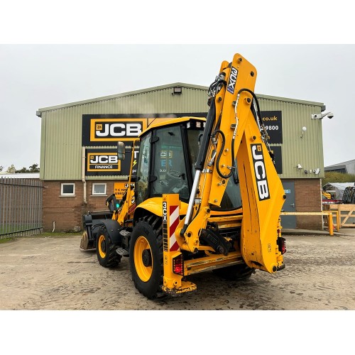 2021 JCB 3CX PLUS