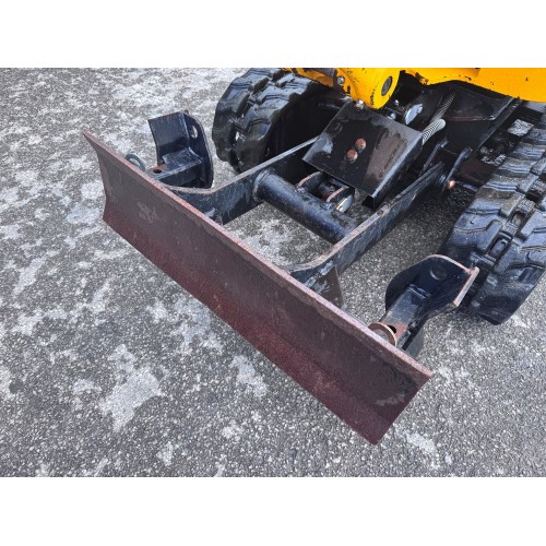 2021 JCB 8008