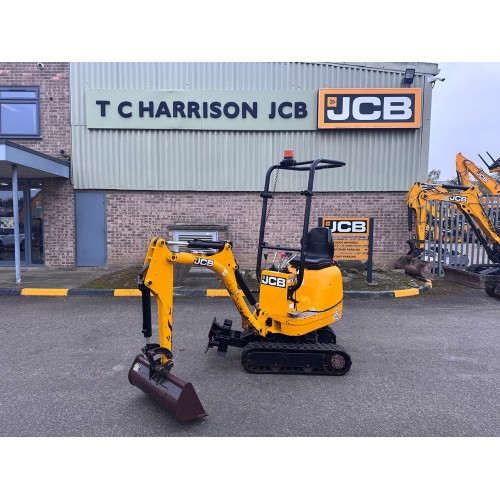 2022 JCB 8008