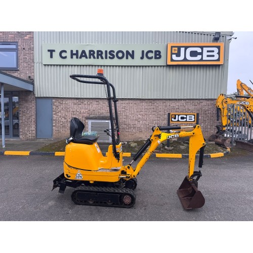 2022 JCB 8008