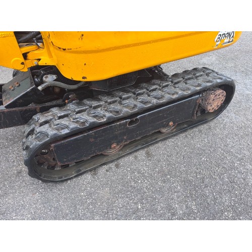 2022 JCB 8008