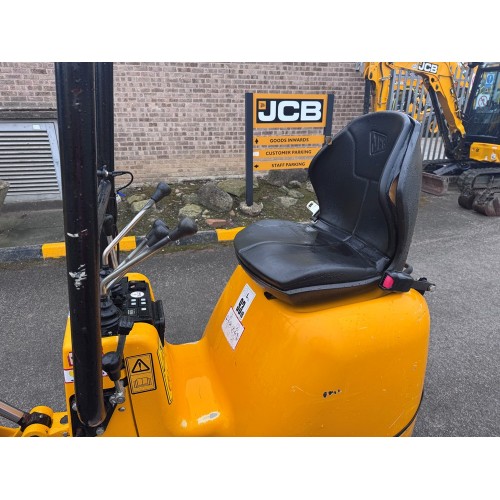 2022 JCB 8008