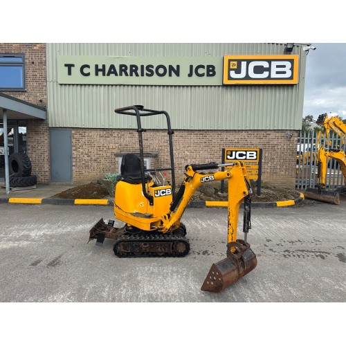 2022 JCB 8008