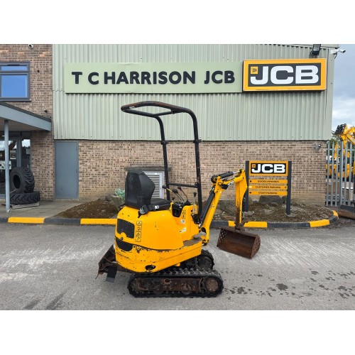 2022 JCB 8008