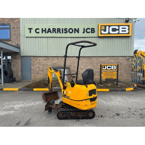 2022 JCB 8008