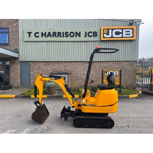 2022 JCB 8008