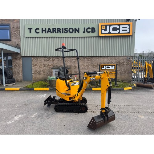 2022 JCB 8008