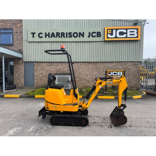 2022 JCB 8008