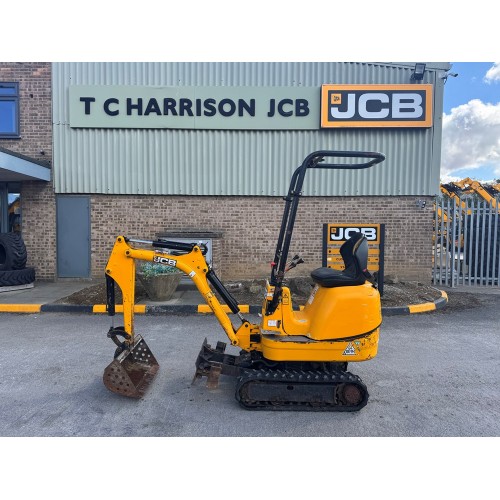 2022 JCB 8008