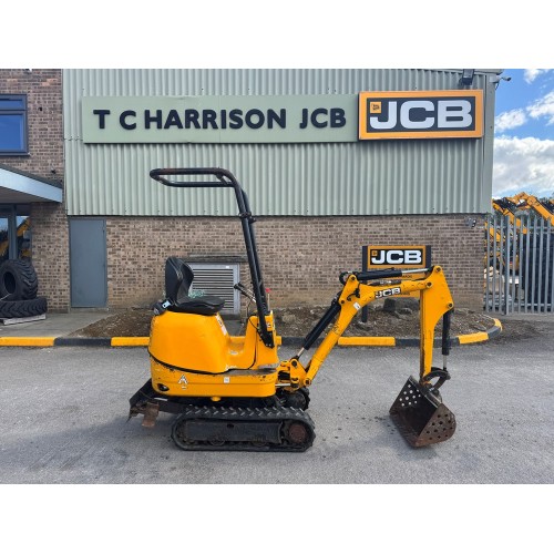 2022 JCB 8008