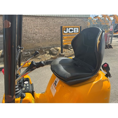 2022 JCB 8008