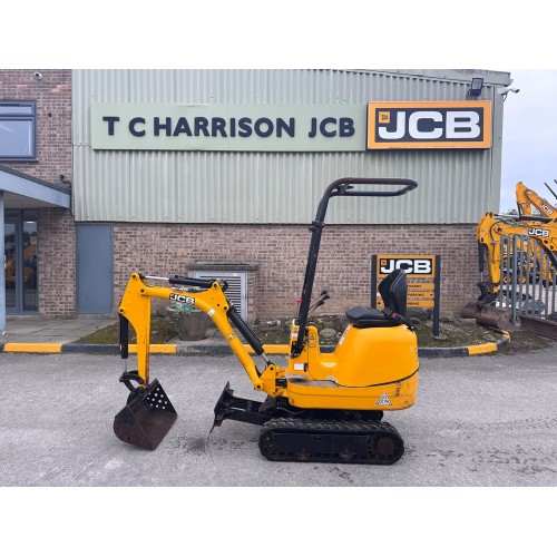 2022 JCB 8008