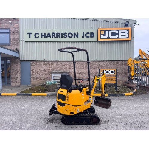 2022 JCB 8008