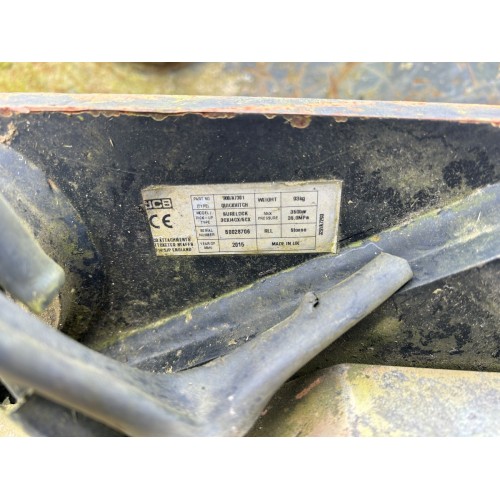 ASSORTMENT OF USED QUICK HITCHES